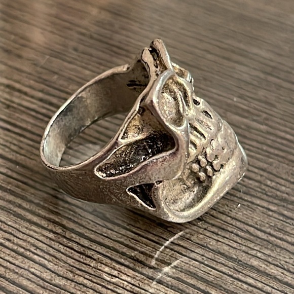 Men’s Skull Ring Silver-tone Approx Size 10 - Picture 3 of 15